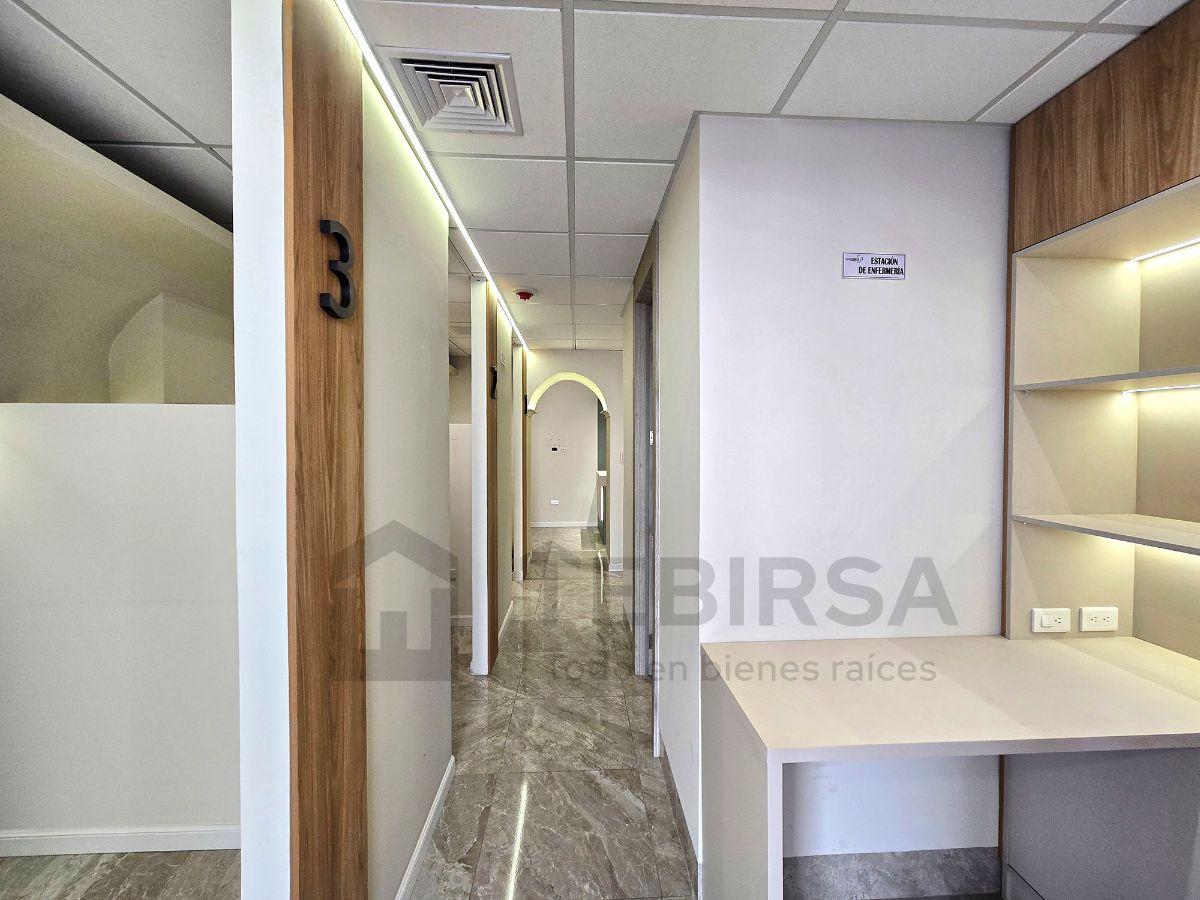Oficina en Venta o Alquiler, Incluye Parqueo, Piso 7 - Platinum 1, Av León Febres Cordero, Guayas — imagen 8