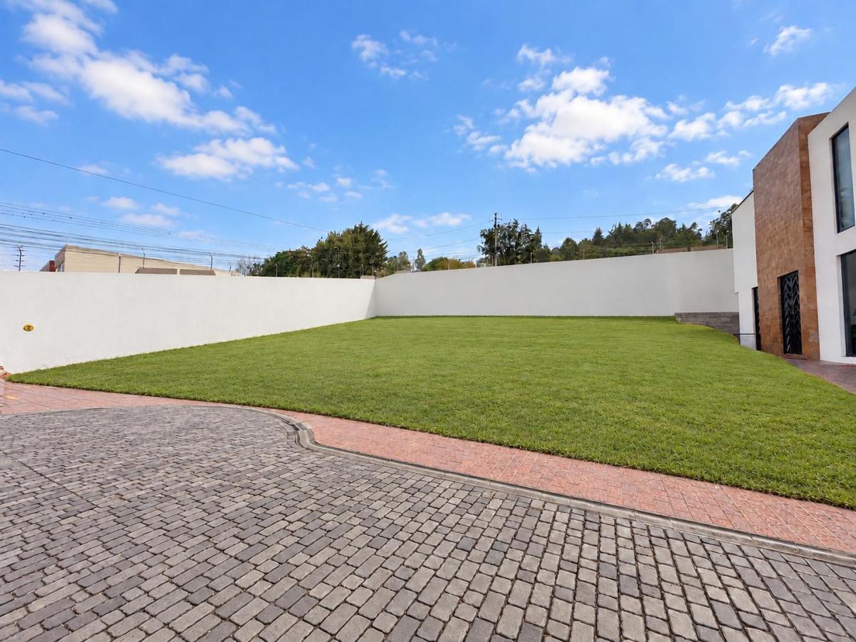Cumbaya - Sector Plaza Koen en Venta Terreno 500 m² Urbanizacion Privada — imagen 9