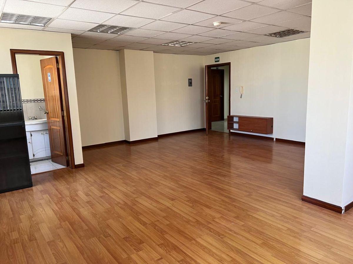 Se Vende Oficina en Quinto Piso Sector 6 de Diciembre y Republica — imagen 6