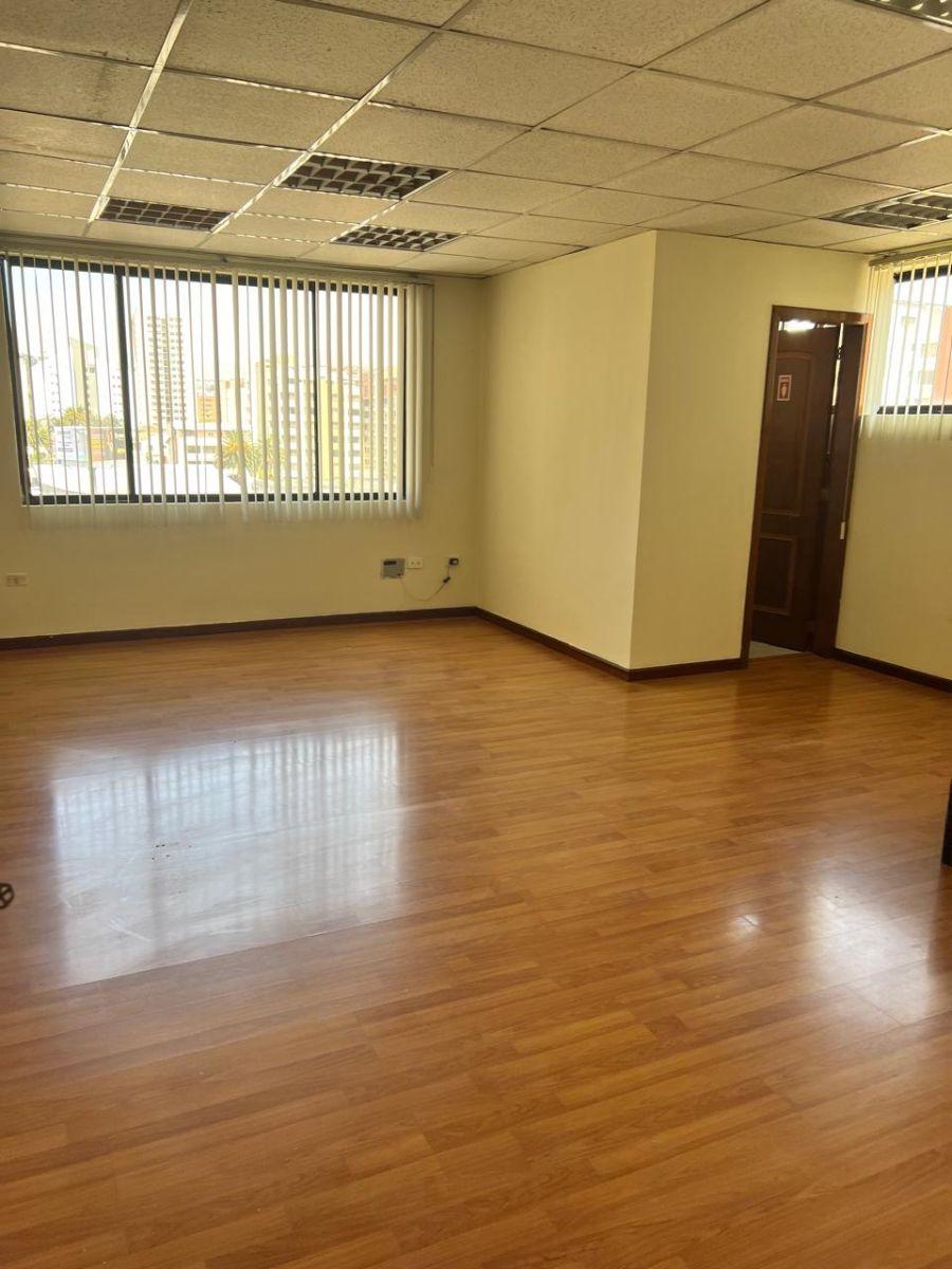 Se Vende Oficina en Quinto Piso Sector 6 de Diciembre y Republica — imagen 4