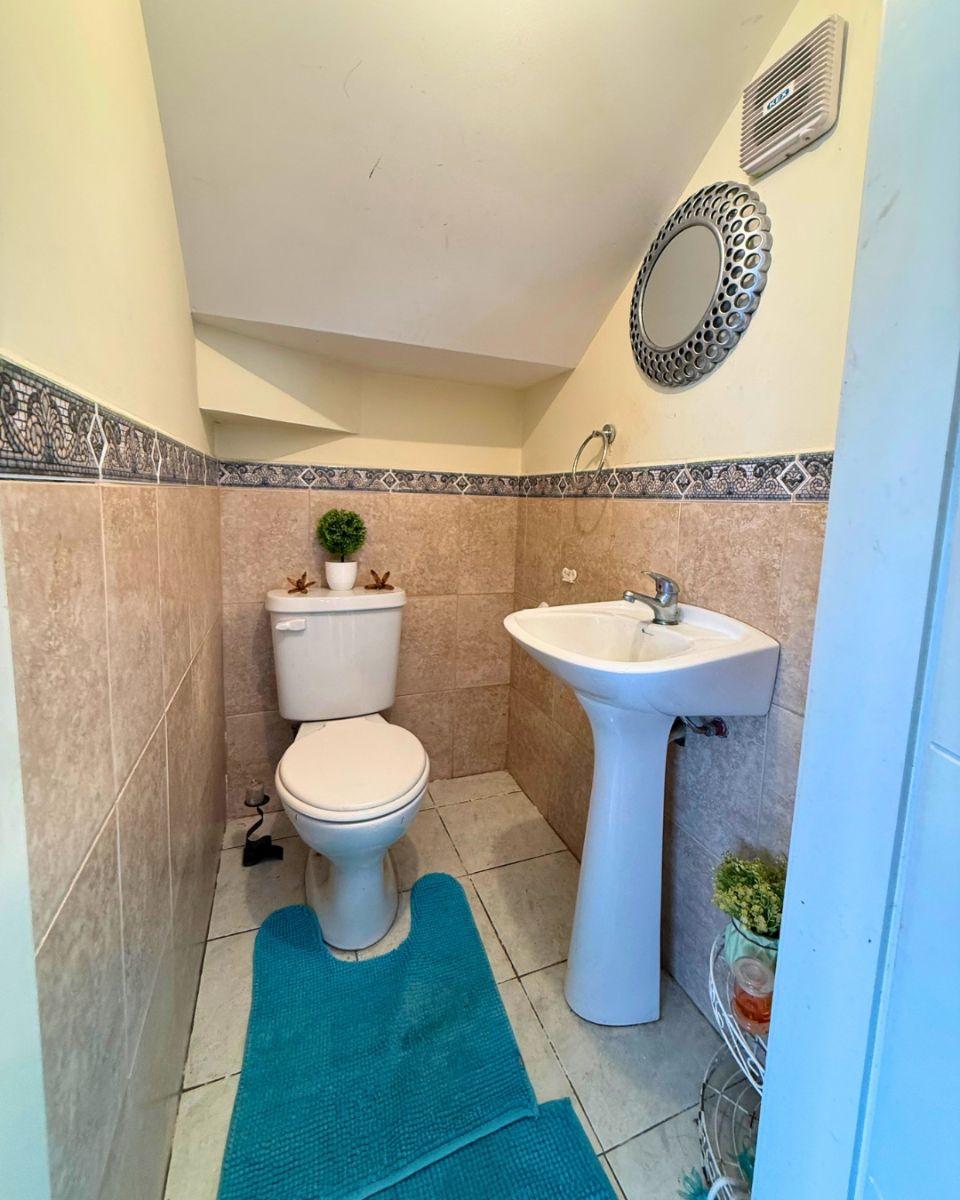Se Vende Casa de 4 Dorm. en Carcelén — imagen 5