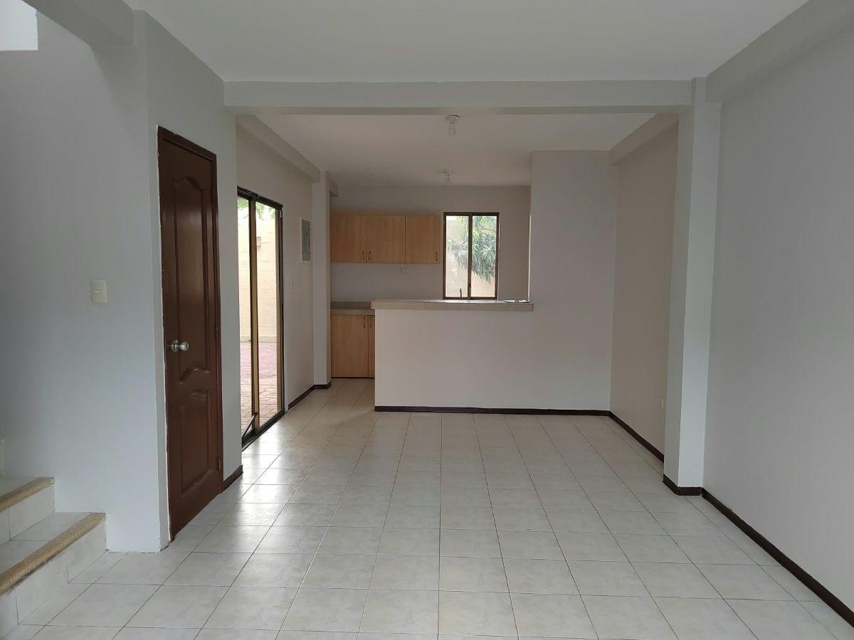 Casa de Venta en La Urb. La Joya, 2 Dorm., Ave León Febres Cordero. Guayas — imagen 8