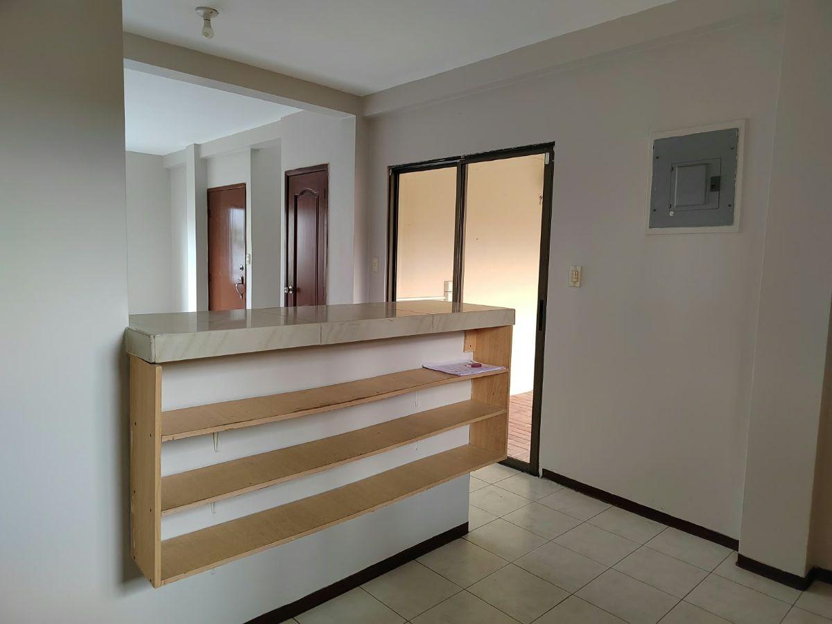 Casa de Venta en La Urb. La Joya, 2 Dorm., Ave León Febres Cordero. Guayas — imagen 6