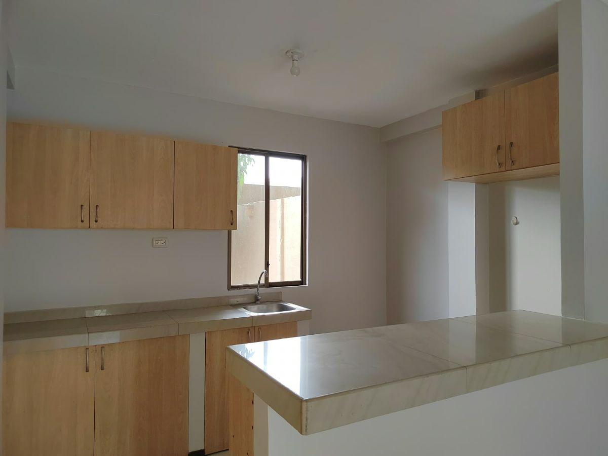 Casa de Venta en La Urb. La Joya, 2 Dorm., Ave León Febres Cordero. Guayas — imagen 5