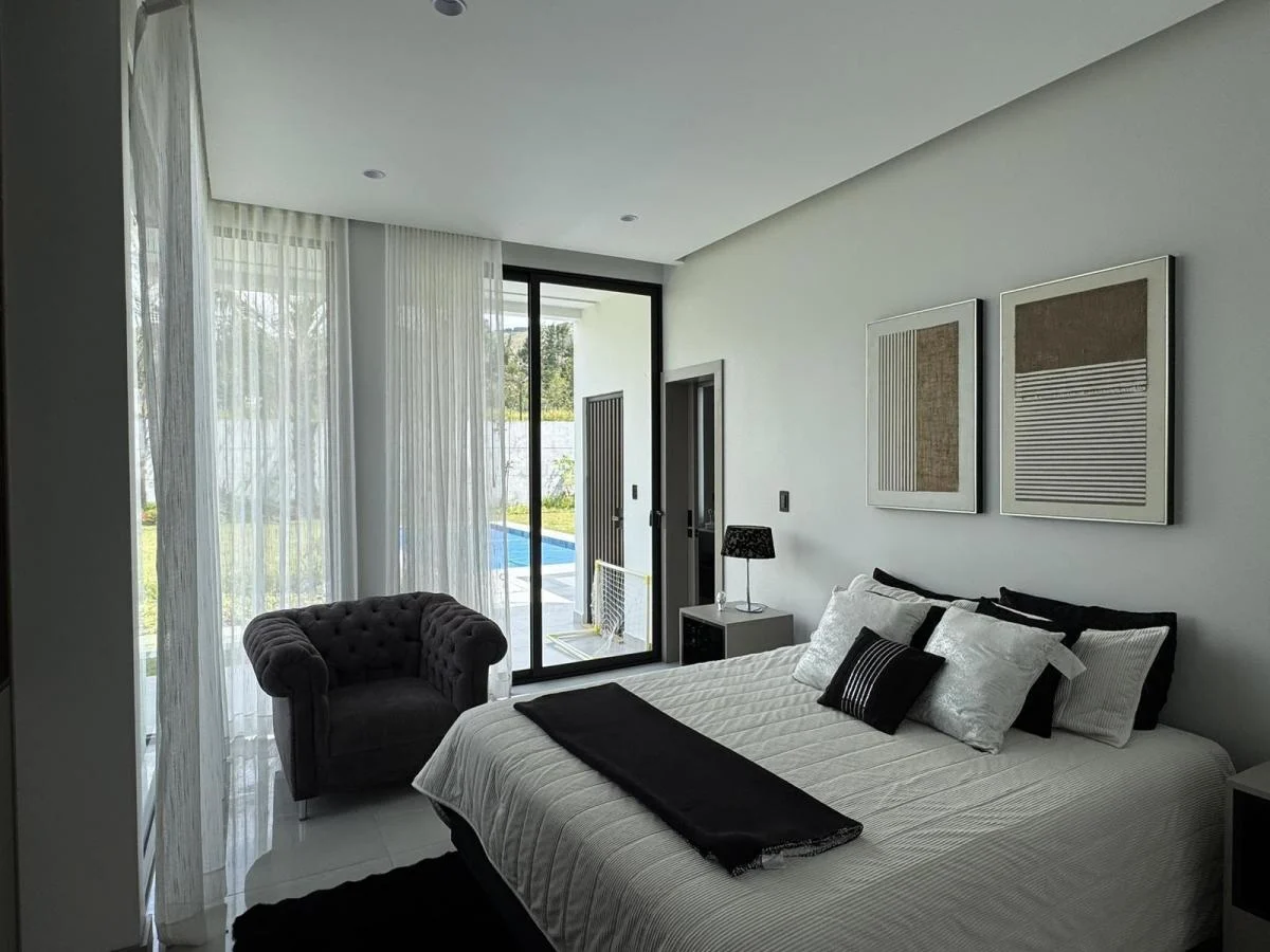 Venta Casa de Lujo 4 Dorm. en Tumbaco Sector La Cerámica - Quito — imagen 6