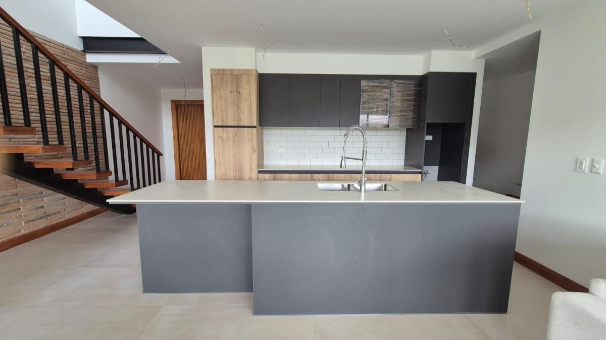 En Venta Casas Modernas en Tumbaco| 3 Hab con Baño Propio| Sector La Viña Alta - Tumbaco — imagen 6