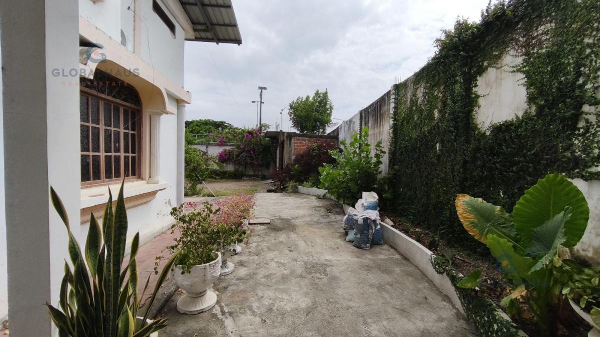 Venta Casa con Terreno de 3000 m² en Los Helechos Duran, J. C. Guayas — imagen 3