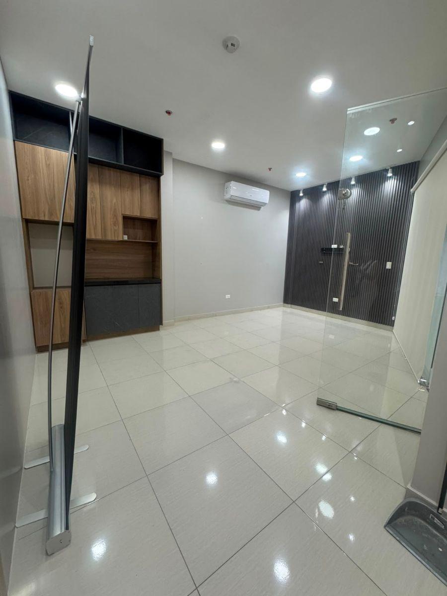 Local en Venta Ubicado en Plaza Vizcaya 1 en Samborondon, Guayas — imagen 8