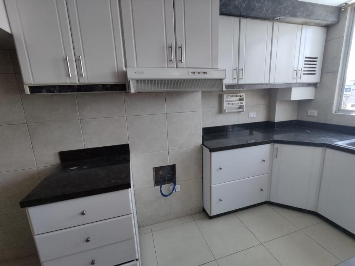 C/ La Floresta, Departamento de 82 m² en Venta, Sector Supermaxi — imagen 4