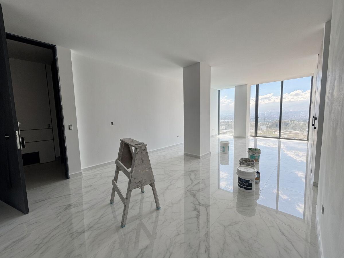 Hermoso Departamento de Venta por Site Center Cumbayá! a Estrenar! — imagen 10