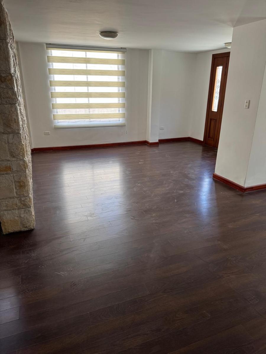 Deb Casa en Venta Sector Embajada Americana $ — imagen 7