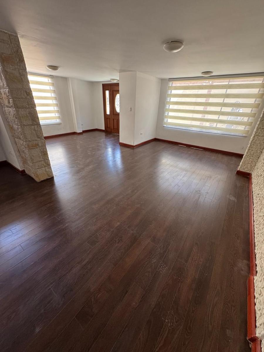Deb Casa en Venta Sector Embajada Americana $ — imagen 6