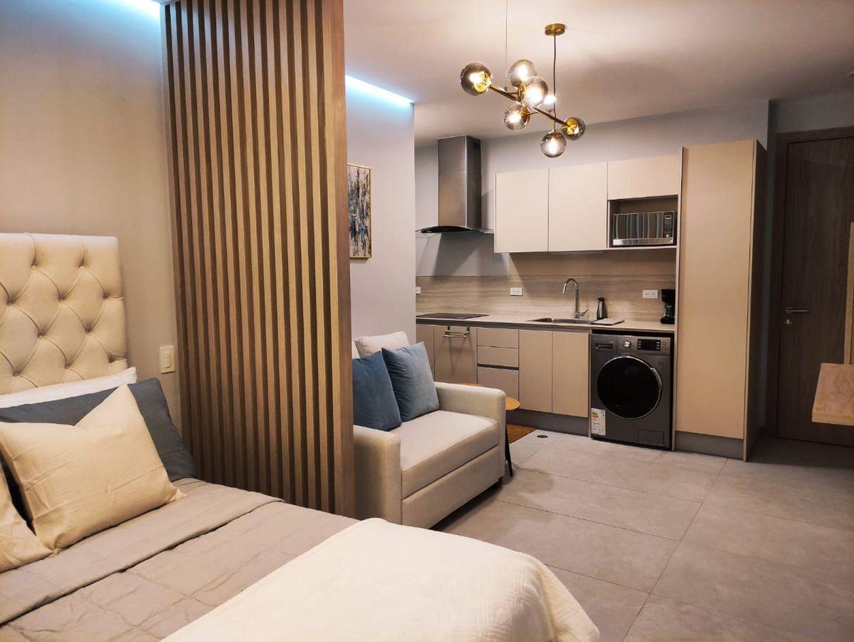 Estudio en Venta Amoblado con Parqueadero y Bodega Edificio con Piscina — imagen 9