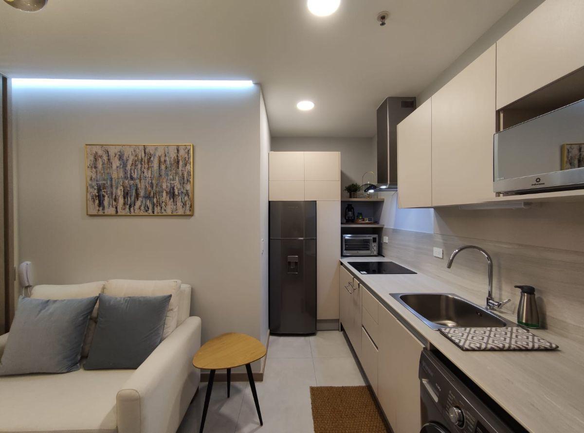 Estudio en Venta Amoblado con Parqueadero y Bodega Edificio con Piscina — imagen 5
