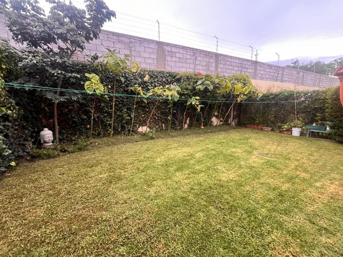 Casa de Venta con Jardín y Atico en La Intervalles — imagen 7
