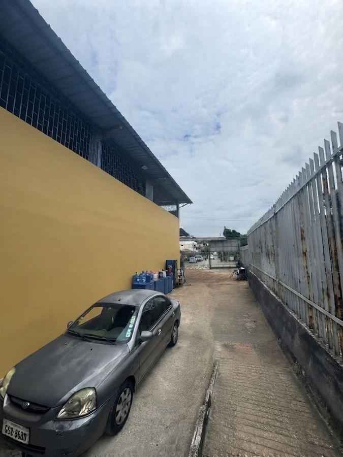 Oportunidad Edificio Comercial Juan Tanca Marengo, Guayas — imagen 8