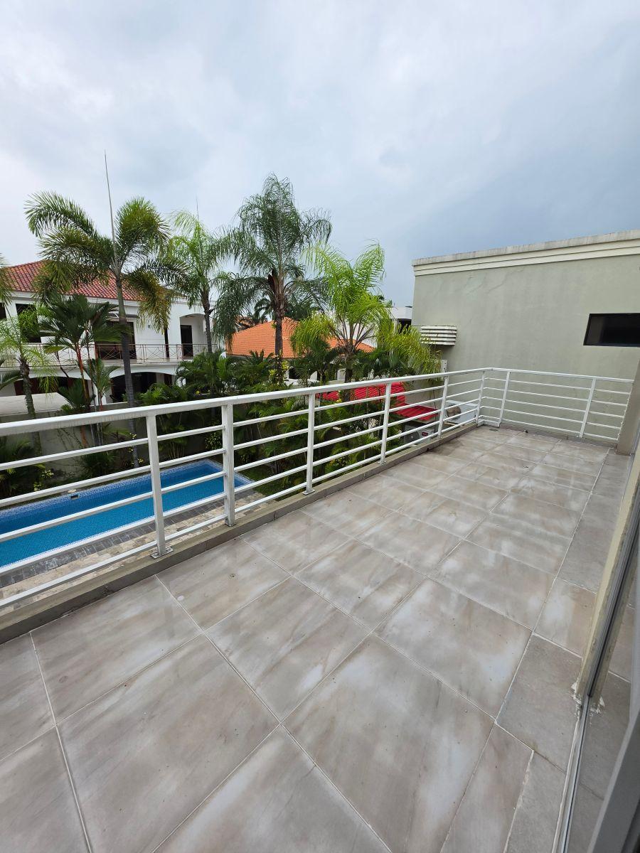 Casa con Piscina 4 Dorm. en Venta en Samborondón, Guayas — imagen 6