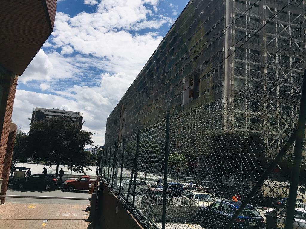 Jal. Venta Oficina Quito, Amazonas Frente a Plataforma Gubernamental Norte 3 Parqueos — imagen 8