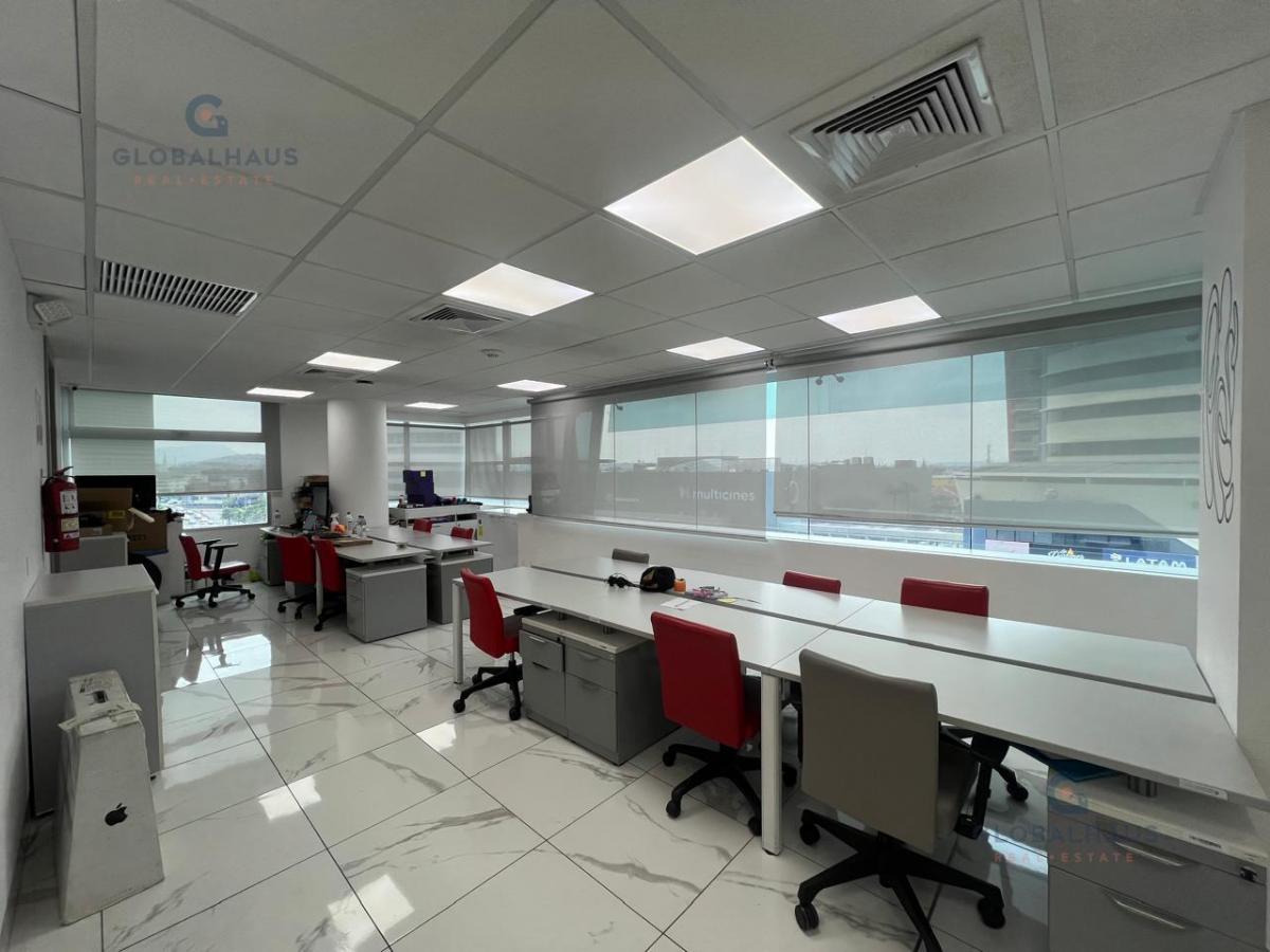 Venta de Consultorio – Torre Médica Solaris - Sector Mall del Sol - Parqueo Cubierto. G. m. Guayas — imagen 9