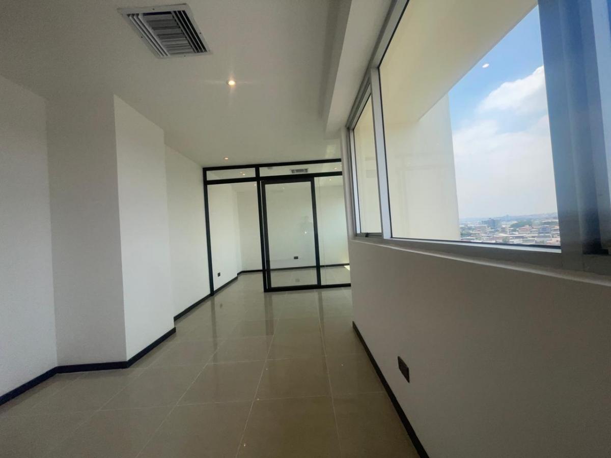 Oficina en Trade Building, Guayas — imagen 7