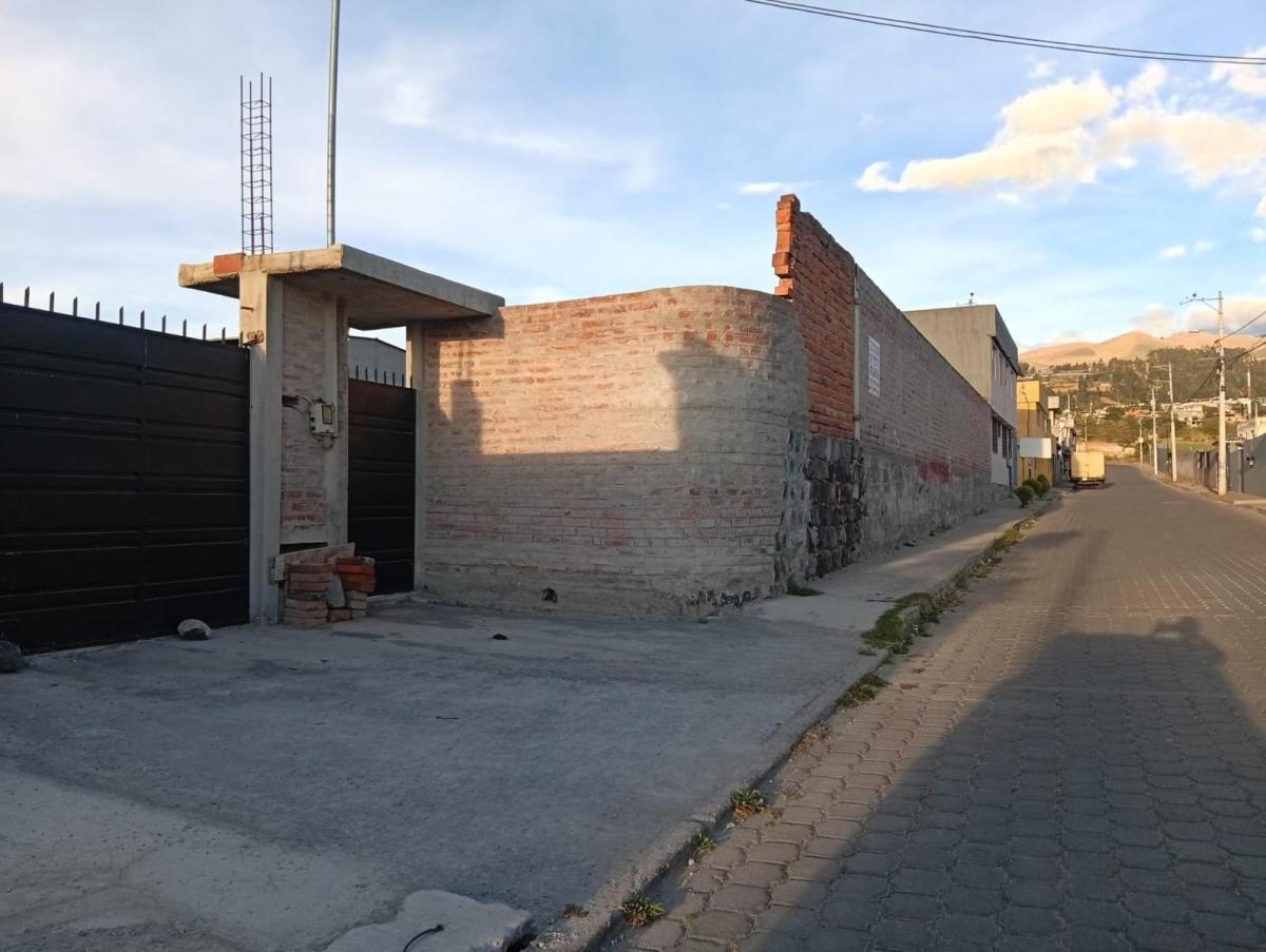Vendo Terreno en Yaruquí, con Todos Los Servicios Básicos y Agua de Riego — imagen 4
