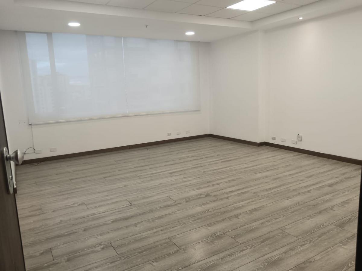 Mv - Sector La Carolina en Venta Oficina 40 m², Edificio Corporativo — imagen 6