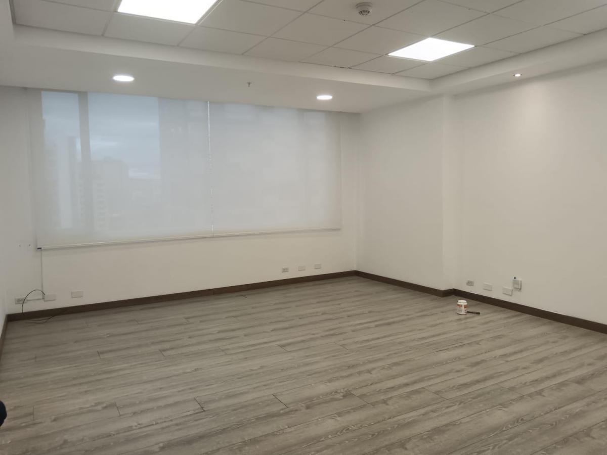Mv - Sector La Carolina en Venta Oficina 40 m², Edificio Corporativo — imagen 3