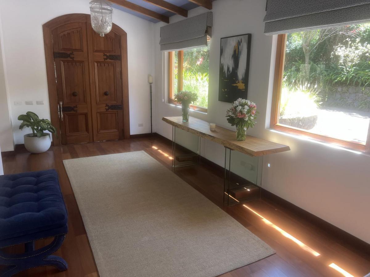 Venta Casa en Cumbayá Sector La Viña en Urbanización — imagen 9