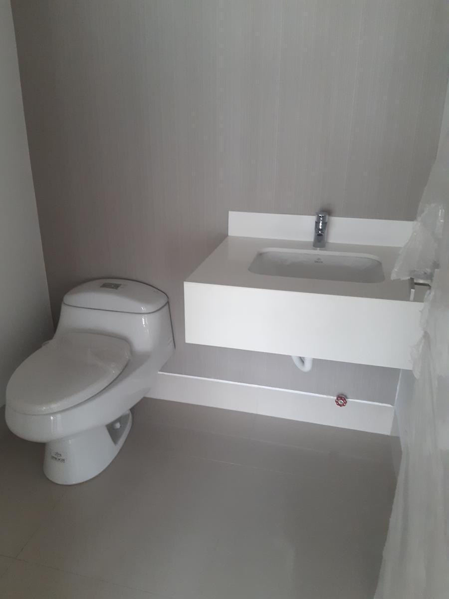 Vendo Oficina en Edificio Agora, Guayas — imagen 3