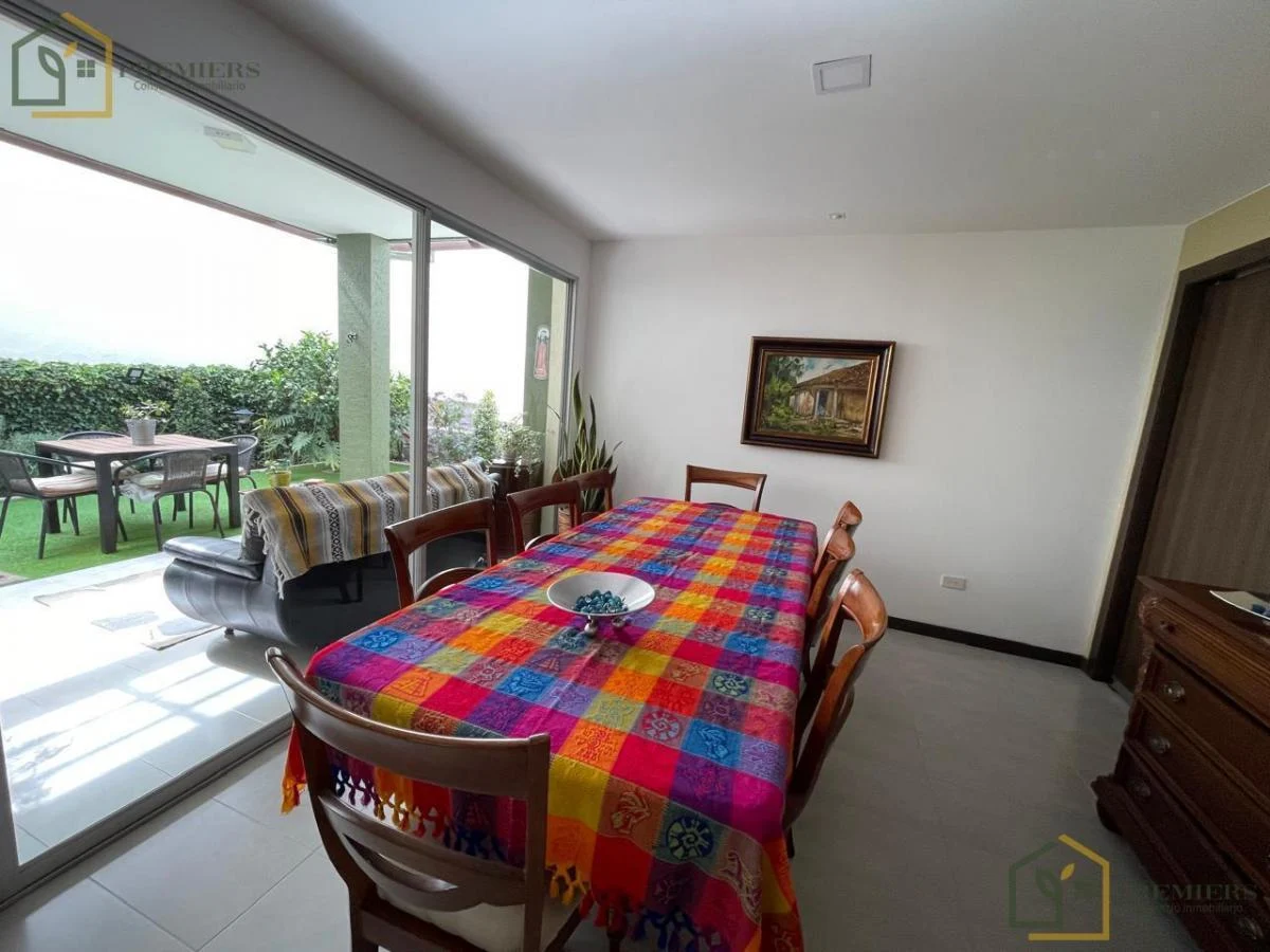 Casa Moderna de 3 Dorm. en Venta – Urbanización La Católica, Cumbayá — imagen 8