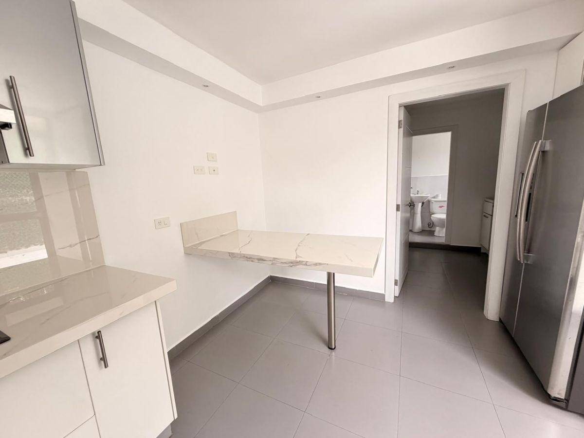 Departamento de Venta en El Sector Cumbayá de 141 m con Terraza Privada — imagen 7