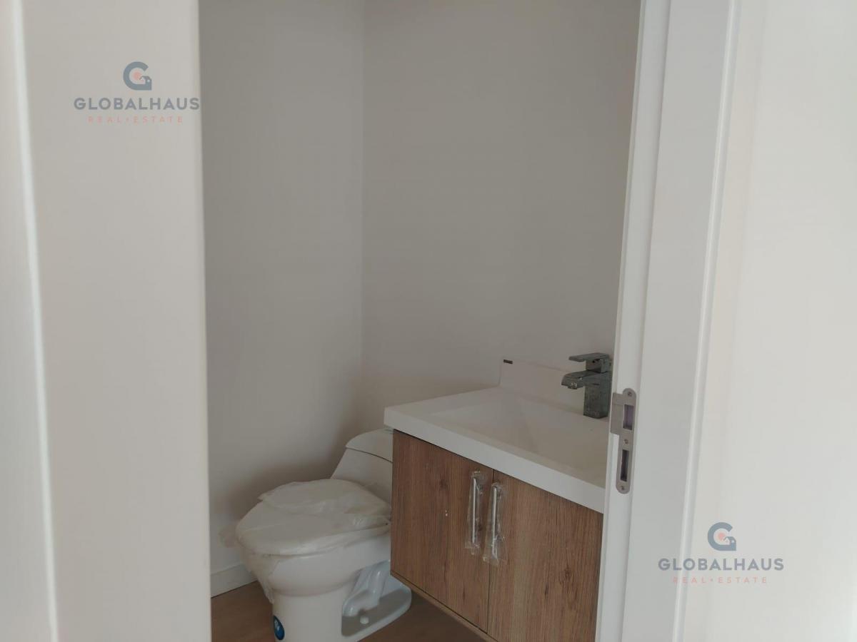 Oficina en Ventae en Edf. 100 Business Plaza Frente a Mall del Sol. S. L. Guayas — imagen 4