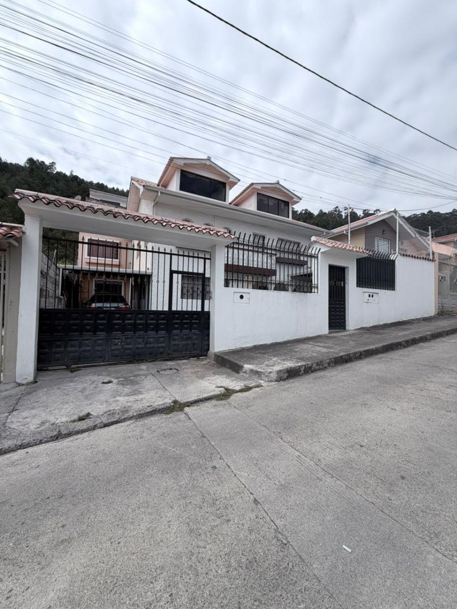 Amplia Propiedad en Venta – Santa María del Vergel, Azuay — imagen 10