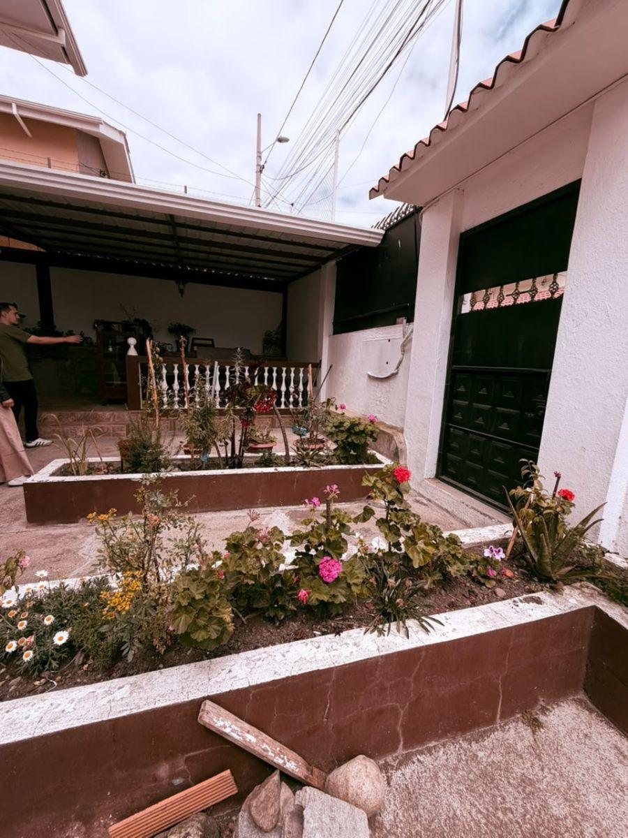 Amplia Propiedad en Venta – Santa María del Vergel, Azuay — imagen 9