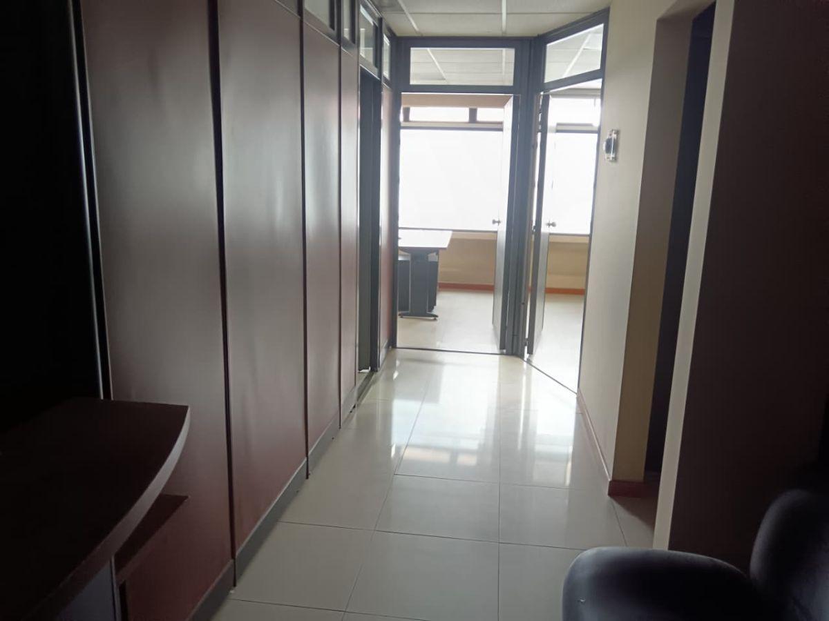Vendo Oficina en El Edificio Torres del Norte, Guayas — imagen 4