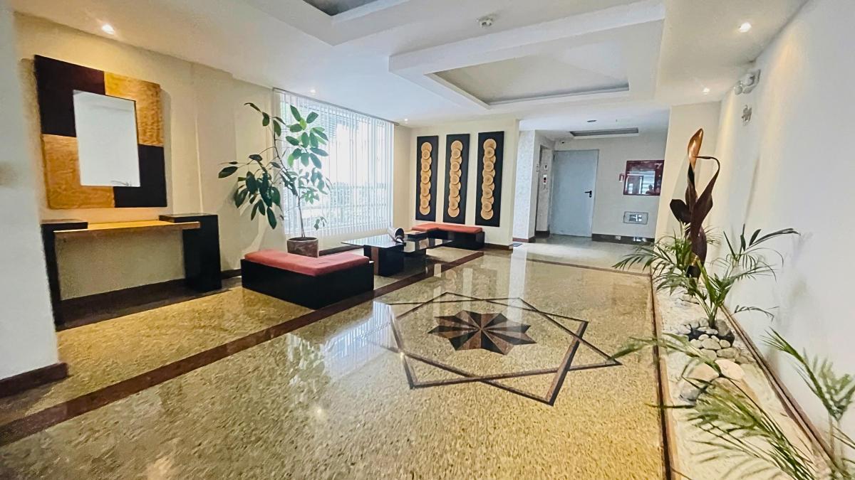 Venta de Amplio Departamento en Quito Tenis — imagen 10