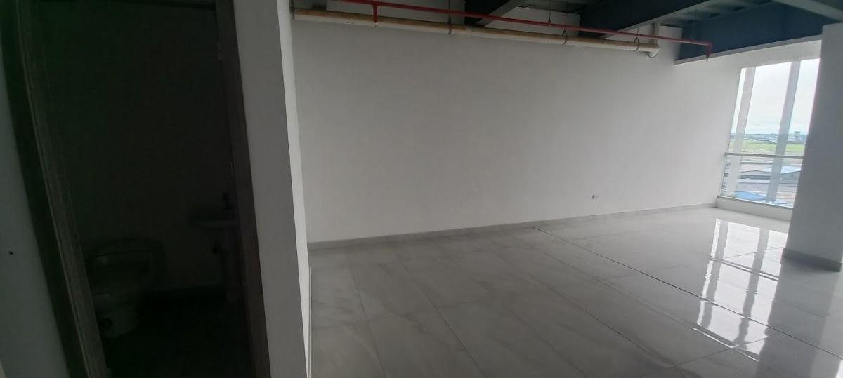 Oficina de Estreno en Venta en La Av de Las Américas, Guayas — imagen 8
