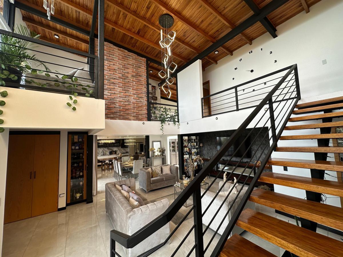 Hermosa Casa en Venta 350 Mtrs Habitable, Lote 2400 Mtrs2 en Pifo, Urbanización. Piscina — imagen 6