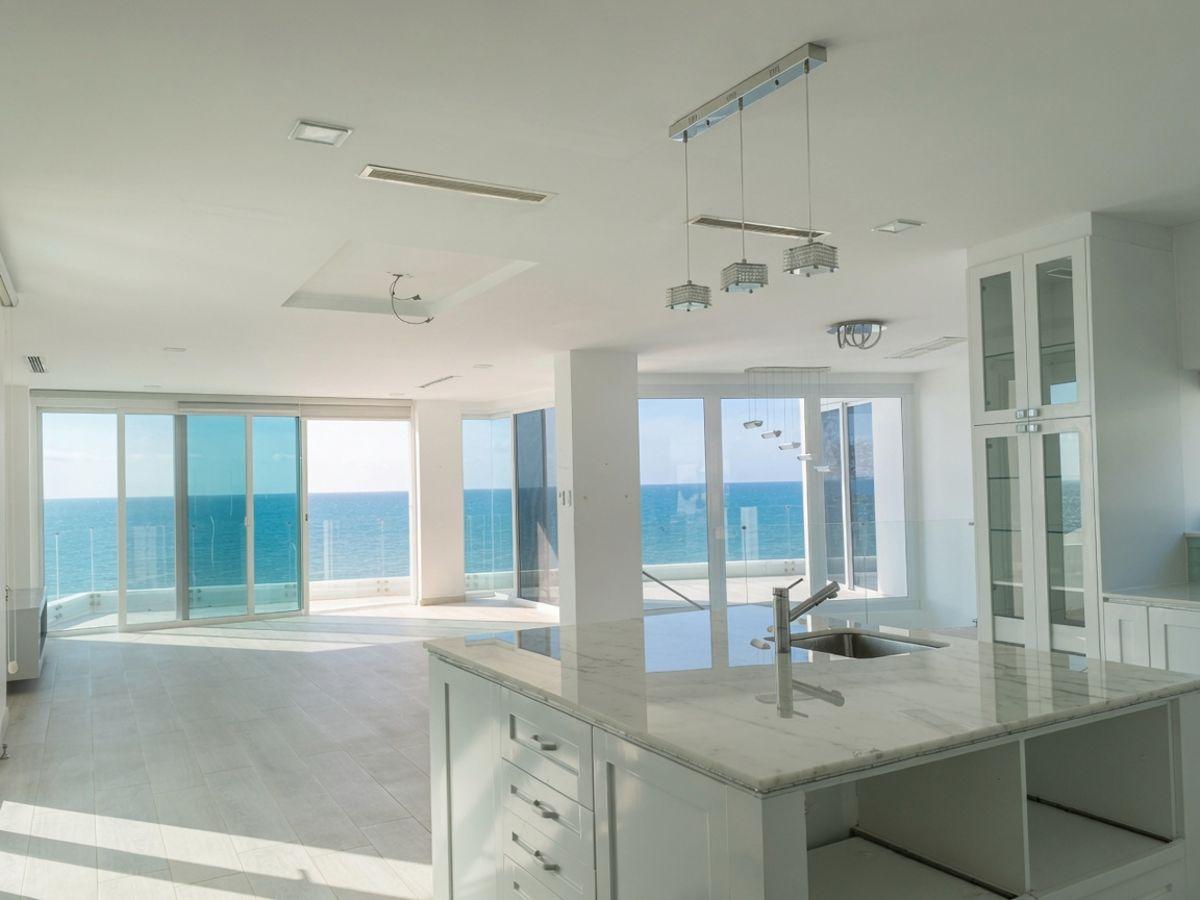 Exclusiva Casa Frente Al Mar de Venta/arriendo en Marinablue San Mateo Manta! Vista! Piscina!, Manabí — imagen 9
