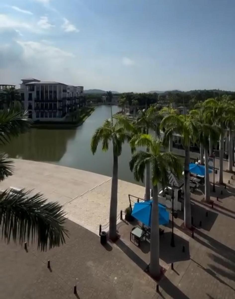 Oficina en Venta (Amoblada) - Plaza Lagos - Samborondón, Guayas — imagen 10