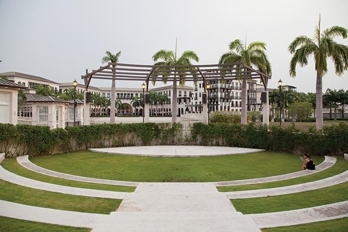 Oficina en Venta (Amoblada) - Plaza Lagos - Samborondón, Guayas — imagen 9