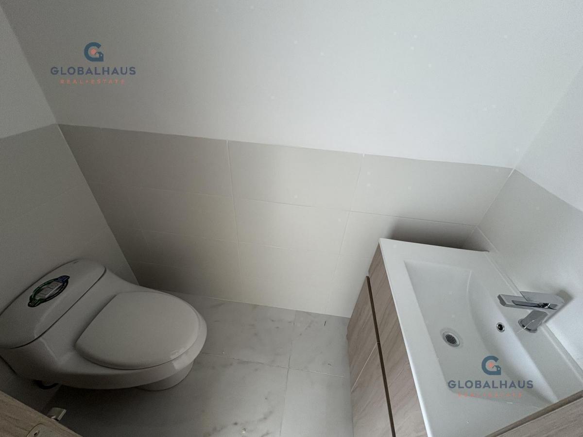 Venta Oficina de Estreno en Torre Millenium, Av, Fco de Orellana, 39,66 m² m. Z. Guayas — imagen 6