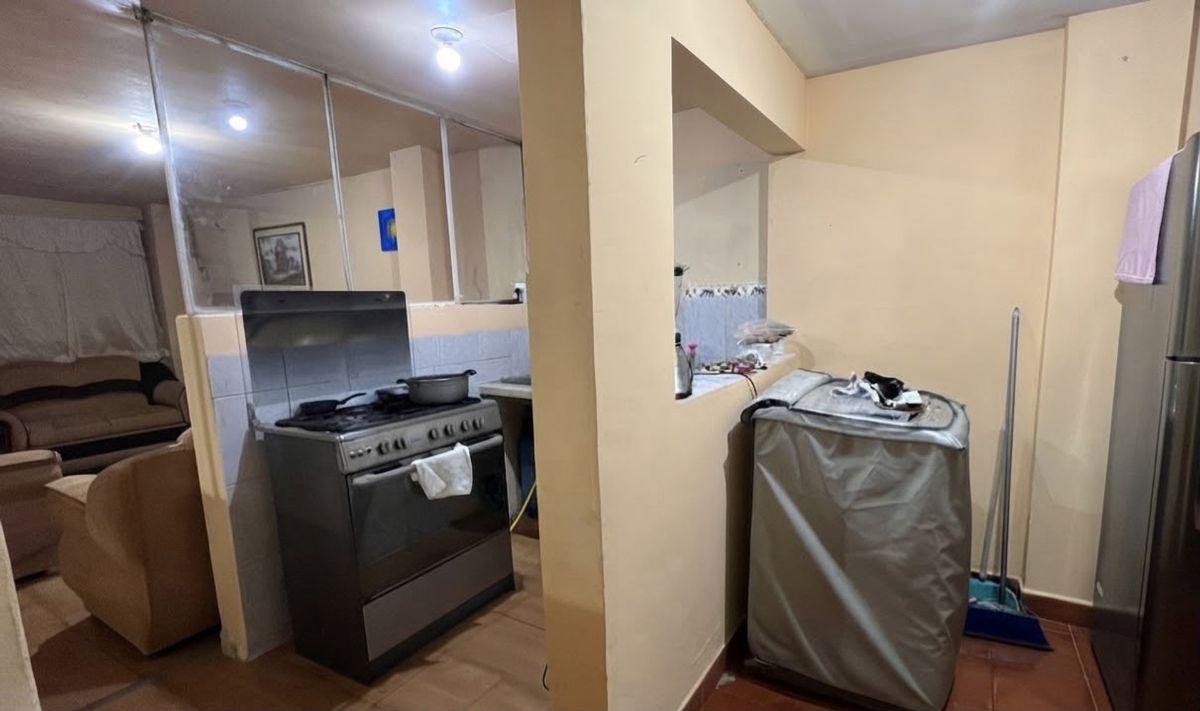 Vendo Casa con Dos Departamentos - Sur de Quito — imagen 9