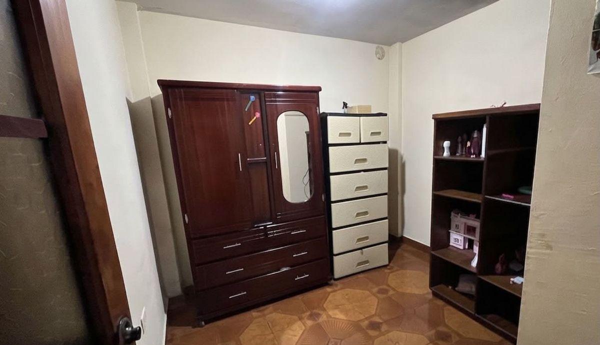 Vendo Casa con Dos Departamentos - Sur de Quito — imagen 5