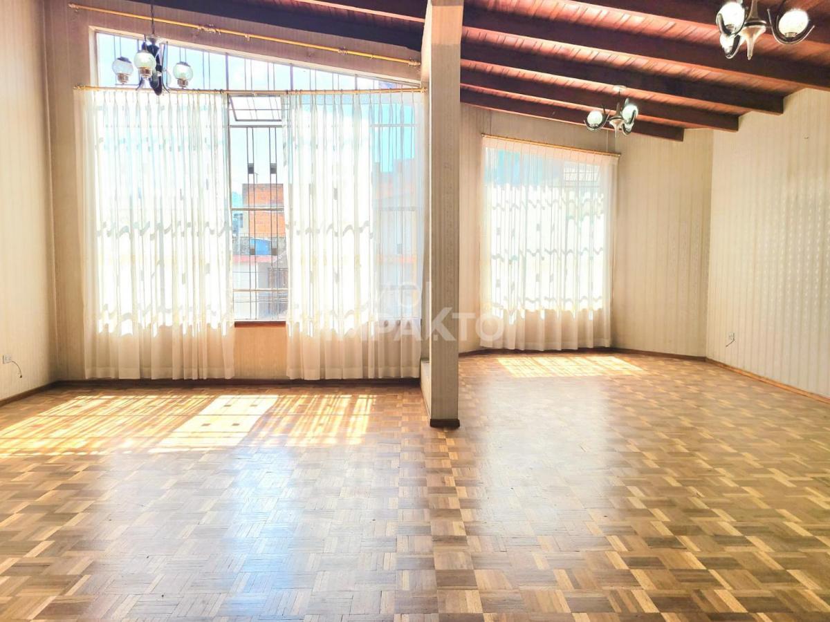 Casa Grande en Venta La Magdalena Metro El Coral Sur de Quito — imagen 8