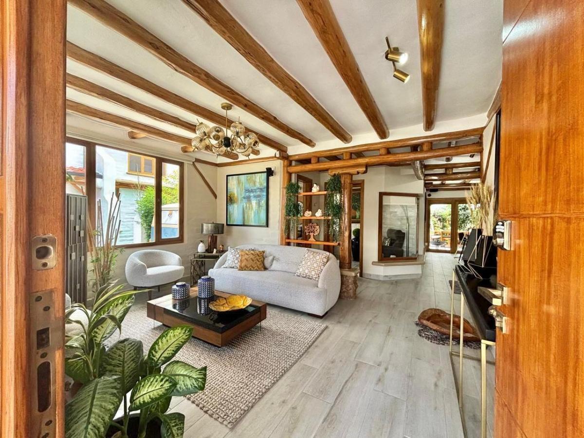 Mcl Venta Casa - 3 Dorm. - Estudio - Sala de Estar - Tumbaco — imagen 9