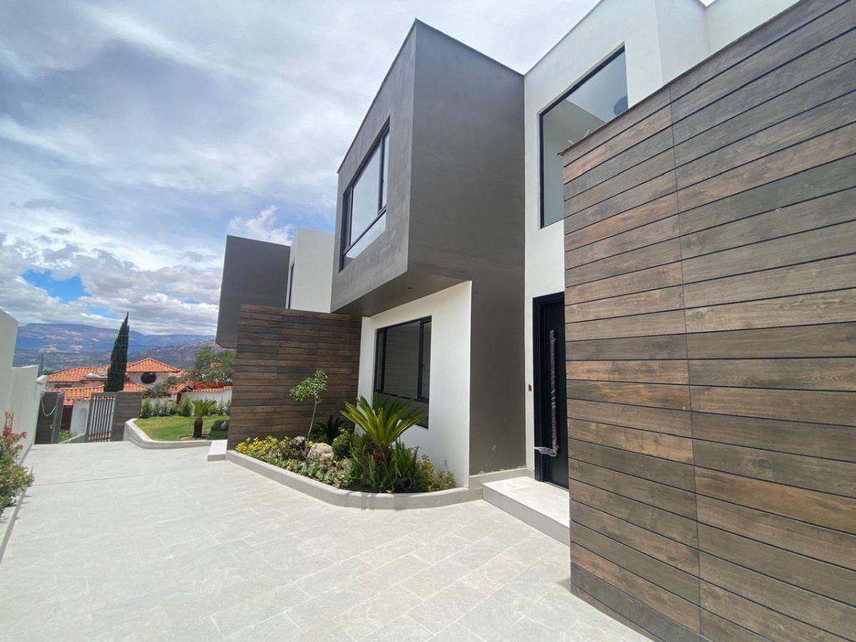 Casa de 285 m² con 3 Dorm. en Venta en Cumbayá — imagen 9