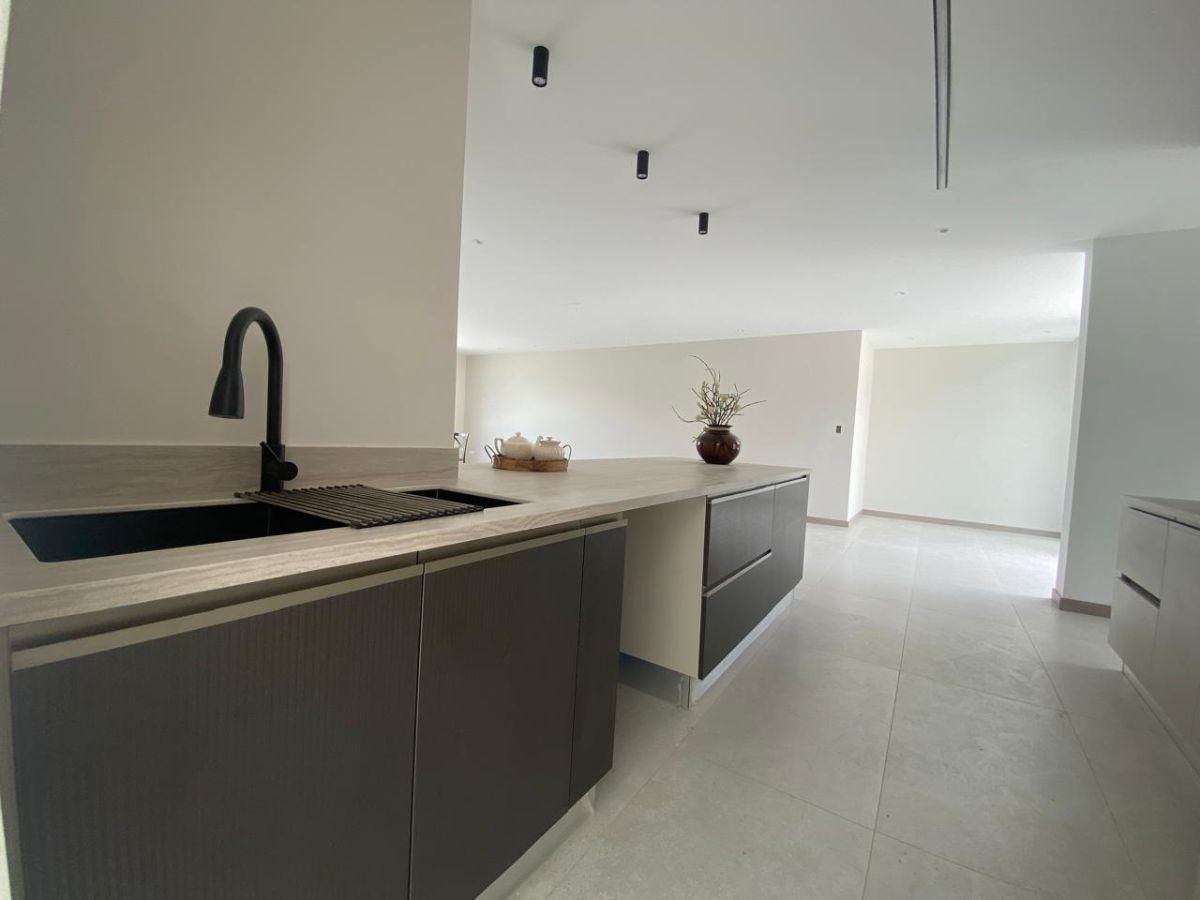 Casa de 285 m² con 3 Dorm. en Venta en Cumbayá — imagen 6