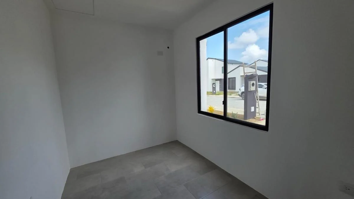 Casa en Venta, Urbanizacion Villa Blanca, Johr, Guayas — imagen 6
