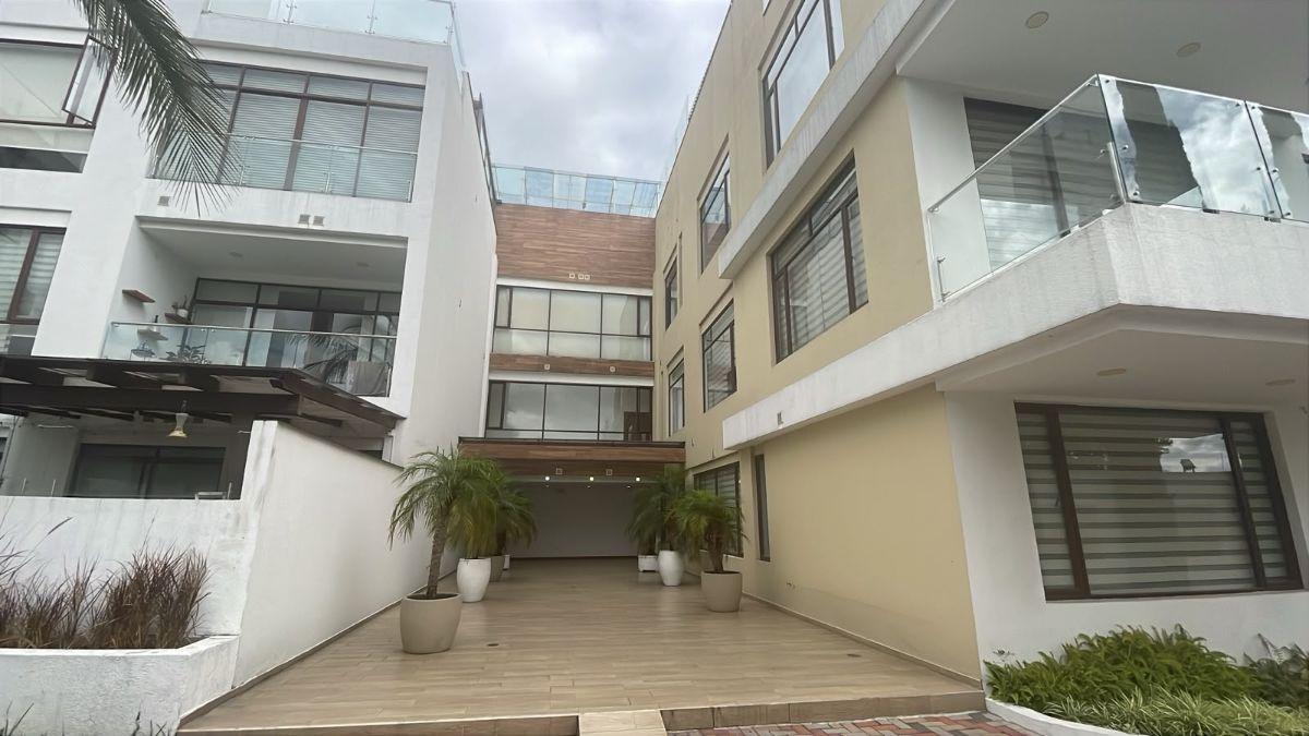 Venta Departamento Planta Baja Terraza Dos Dorm. Piscina Primavera Cumbaya — imagen 8